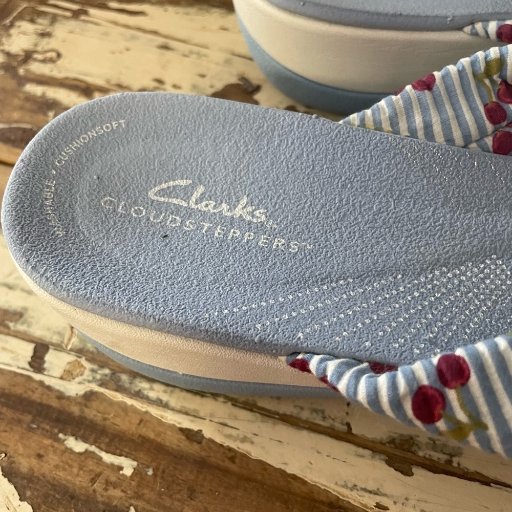 Clarks Blue and White Floral Sandals - Picture 2 of 8
